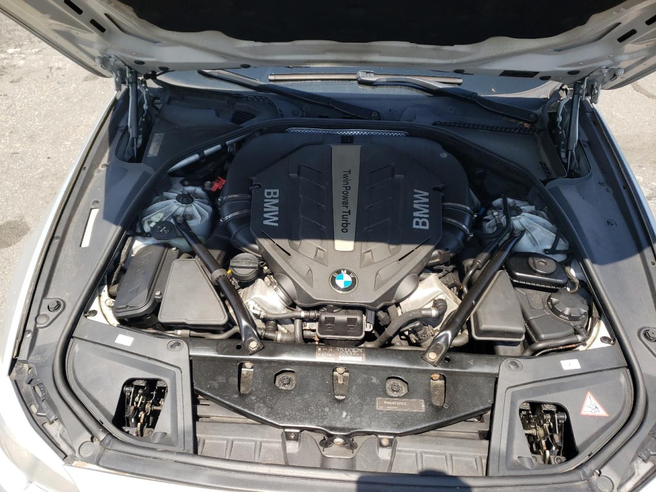 Фото 12 с аукциона – 2011 BMW 550 XI с VIN WBAFU9C59BC785448
