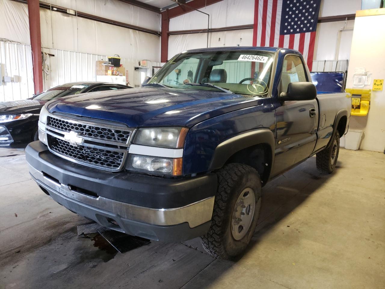 Photo 2 from auction – 2004 CHEVROLET SILVERADO with VIN 1GCHK24U34E356859