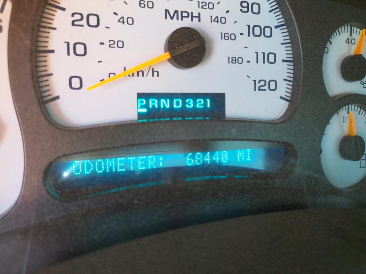 Photo 8 from auction – 2004 CHEVROLET SILVERADO with VIN 1GCEC14V44Z179072