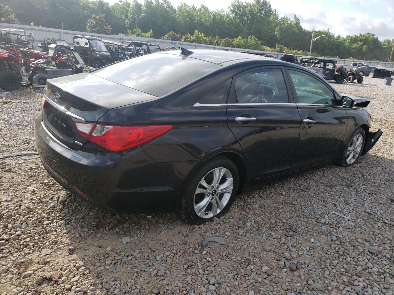 Photo 14 from auction – 2012 HYUNDAI SONATA SE with VIN 5NPEC4AC9CH461136