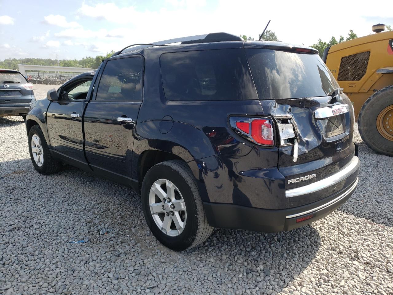 Photo 3 from auction – 2015 GMC ACADIA SLE with VIN 1GKKRPKDXFJ334521