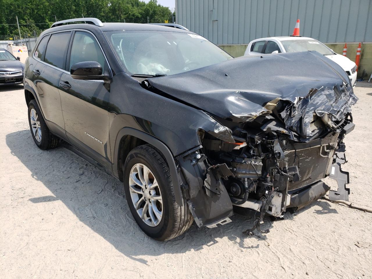 JEEP CHEROKEE L 2019 with VIN 1C4PJMLB2KD125576 - Photo from auction
