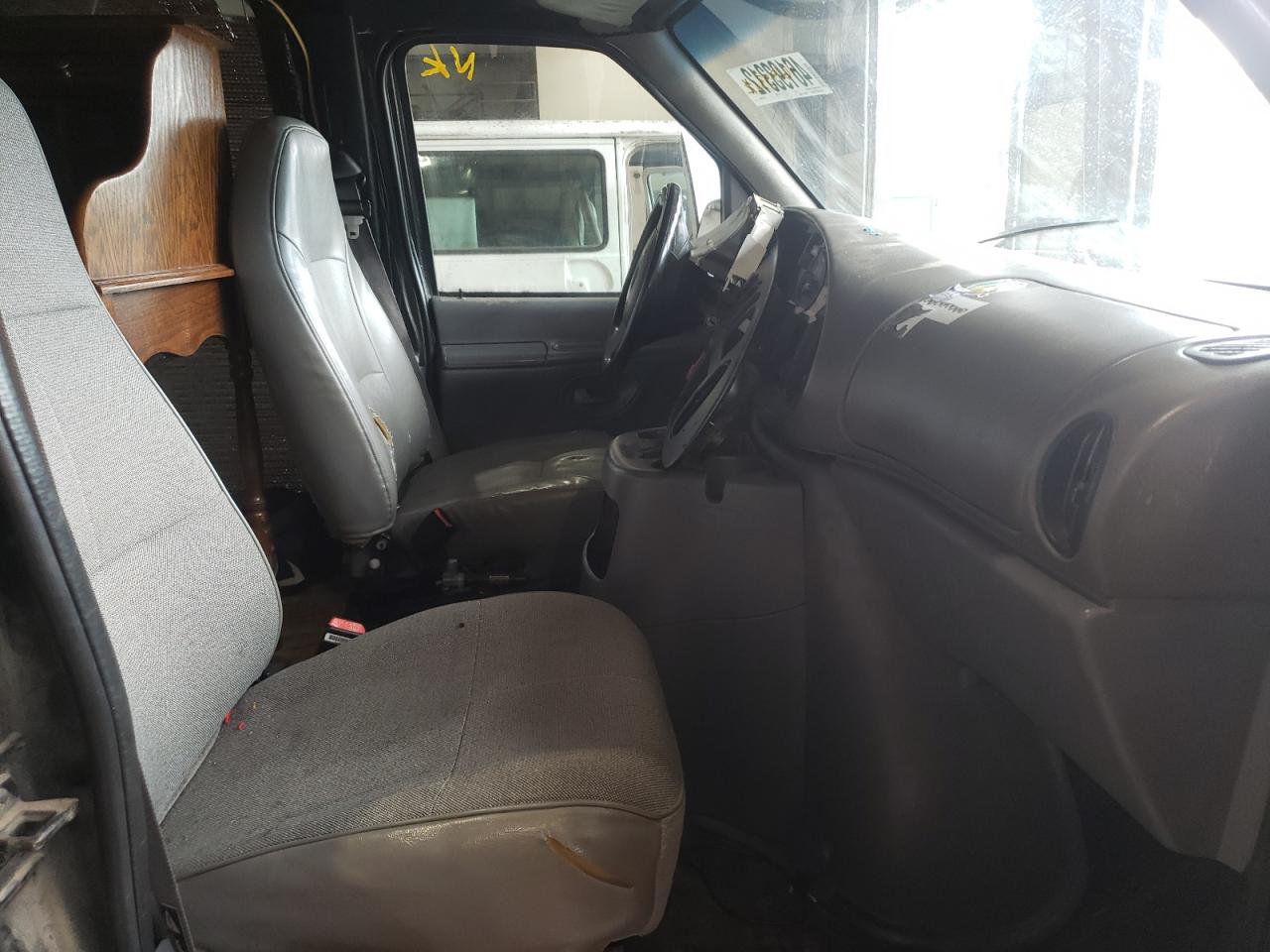 Photo 5 from auction – 2000 FORD ECONOLINE with VIN 1FTSE34L6YHB61708