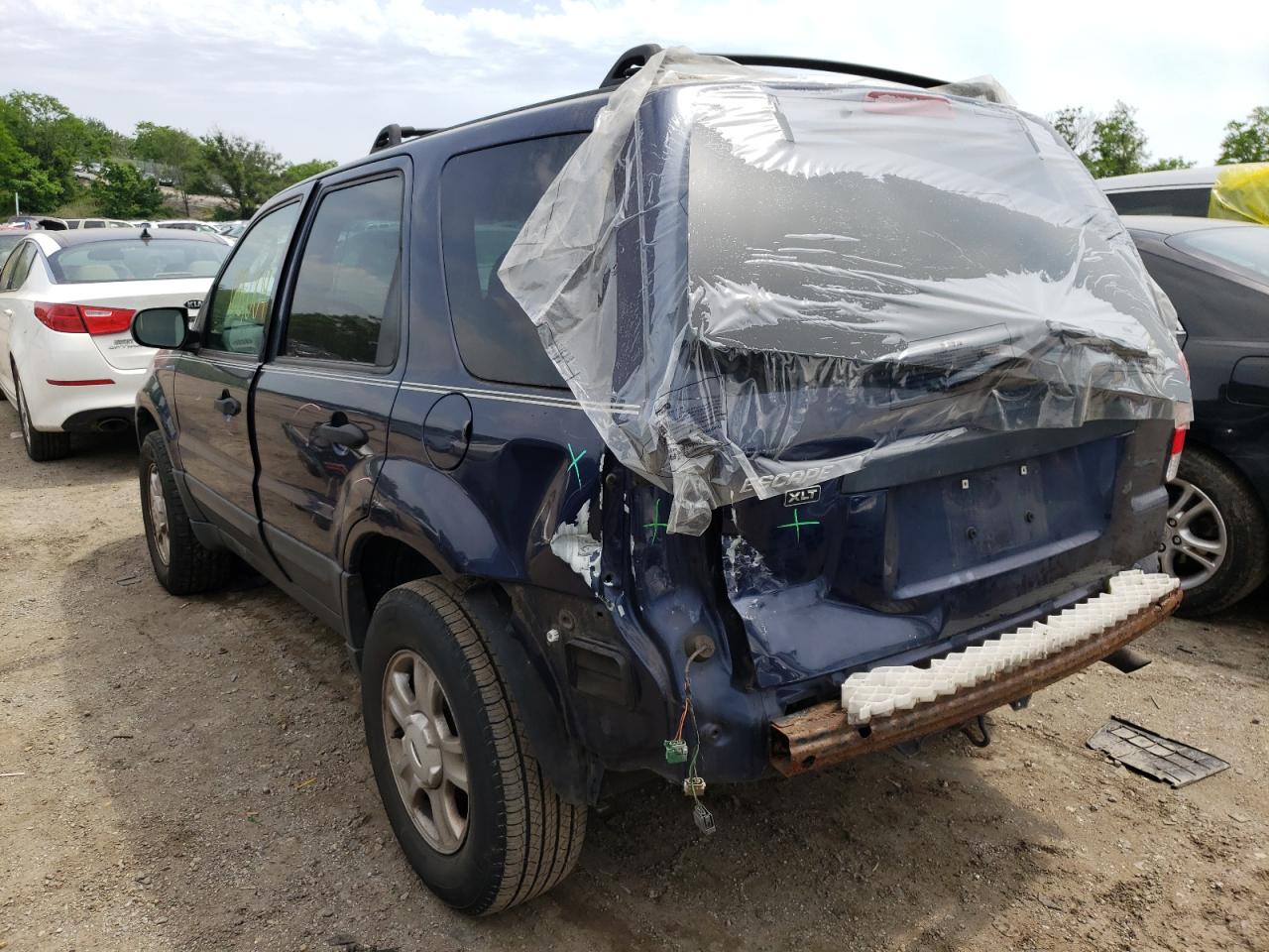 Photo 3 from auction – 2004 FORD ESCAPE XLT with VIN 1FMYU93154DA24417