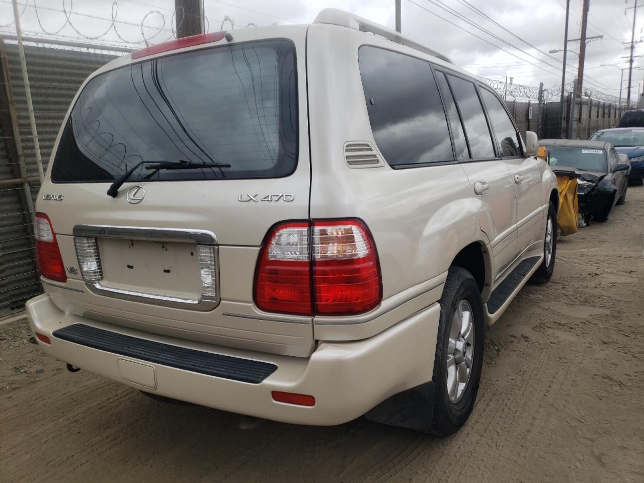 Photo 4 from auction – 2003 LEXUS LX 470 with VIN JTJHT00W233526760