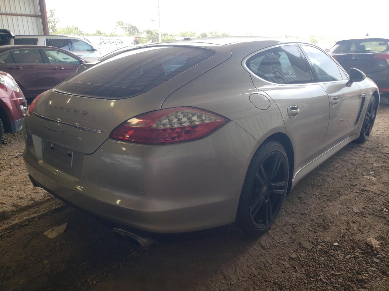 Photo 4 from auction – 2013 PORSCHE PANAMERA S with VIN WP0AB2A72DL060114