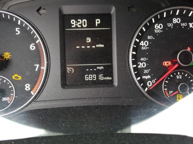 Photo 8 from auction – 2013 VOLKSWAGEN PASSAT S with VIN 1VWAP7A34DC123772