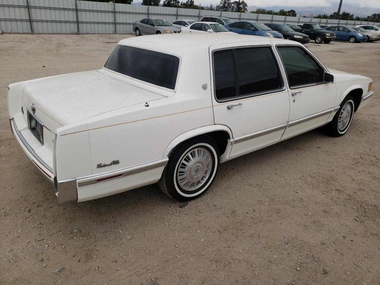 Photo 4 from auction – 1993 CADILLAC DEVILLE with VIN 1G6CD53B7P4219748