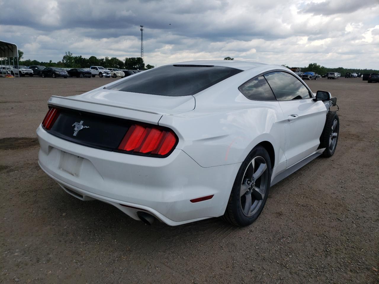 Photo 4 from auction – 2015 FORD MUSTANG with VIN 1FA6P8AM7F5406512
