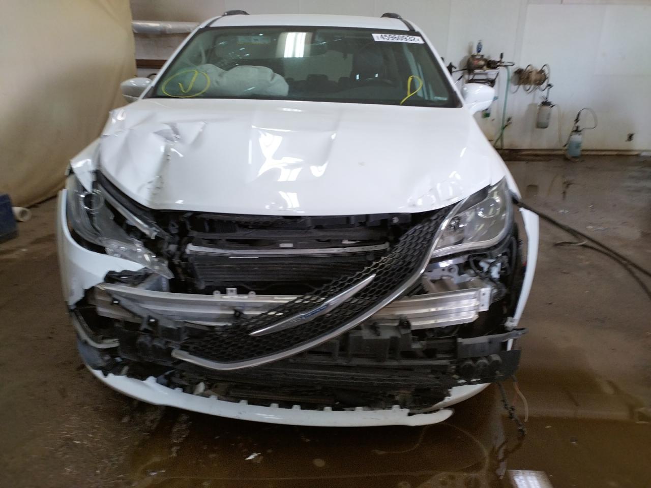 Photo 9 from auction – 2017 CHRYSLER PACIFICA T with VIN 2C4RC1EG9HR650585