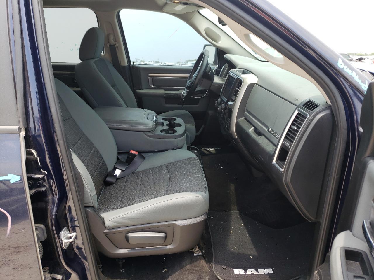 Photo 5 from auction – 2016 RAM 1500 SLT with VIN 1C6RR6LT6GS119201
