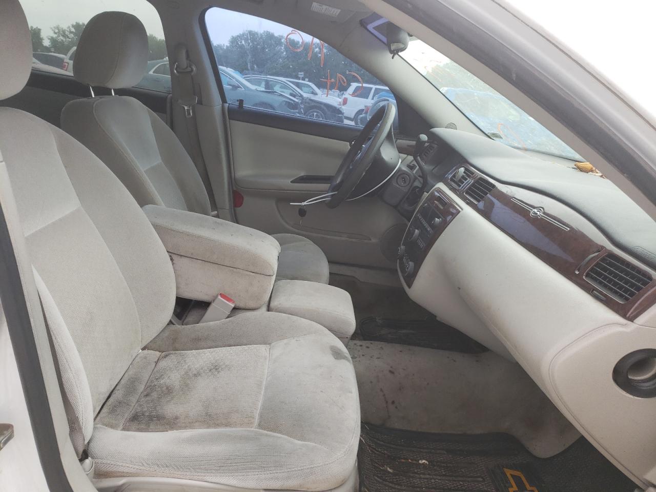 Photo 5 from auction – 2010 CHEVROLET IMPALA LS with VIN 2G1WA5EN8A1245023