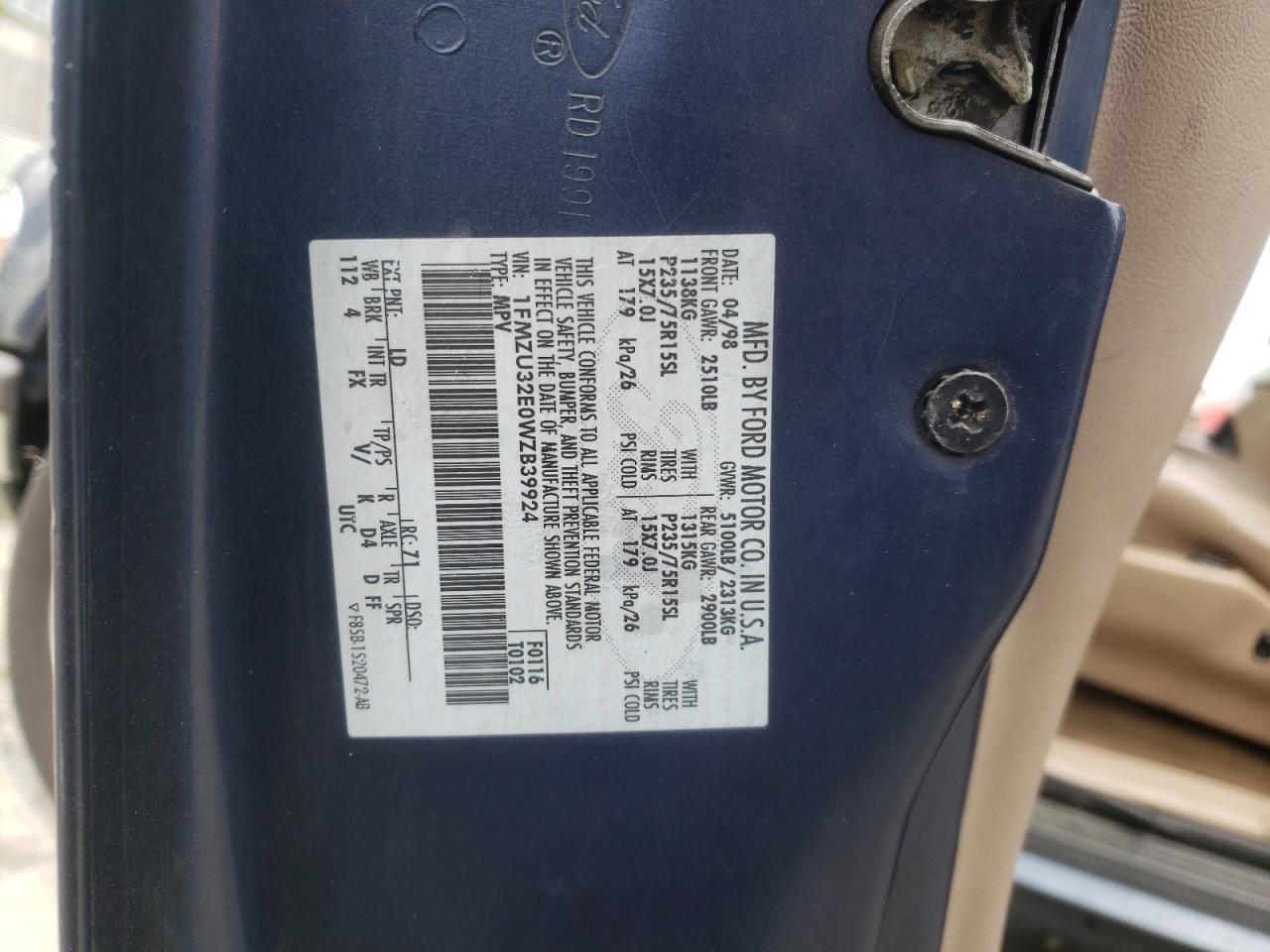 Photo 11 from auction – 1998 FORD EXPLORER with VIN 1FMZU32E0WZB39924