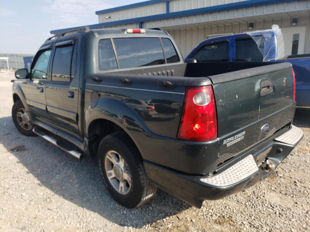 Photo 3 from auction – 2004 FORD EXPLORER S with VIN 1FMZU77K54UA90302