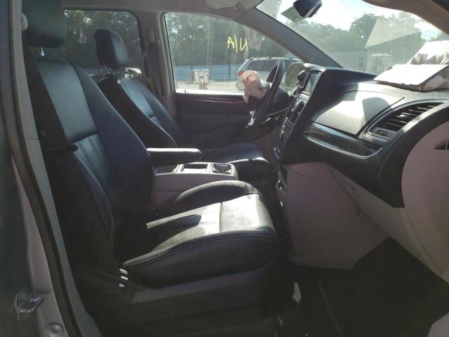 Photo 5 from auction – 2016 CHRYSLER TOWN & COU with VIN 2C4RC1BG4GR306312