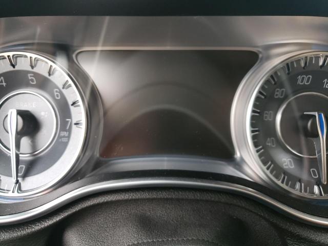 Photo 8 from auction – 2015 CHRYSLER 300C PLATI with VIN 2C3CCAPT5FH837961