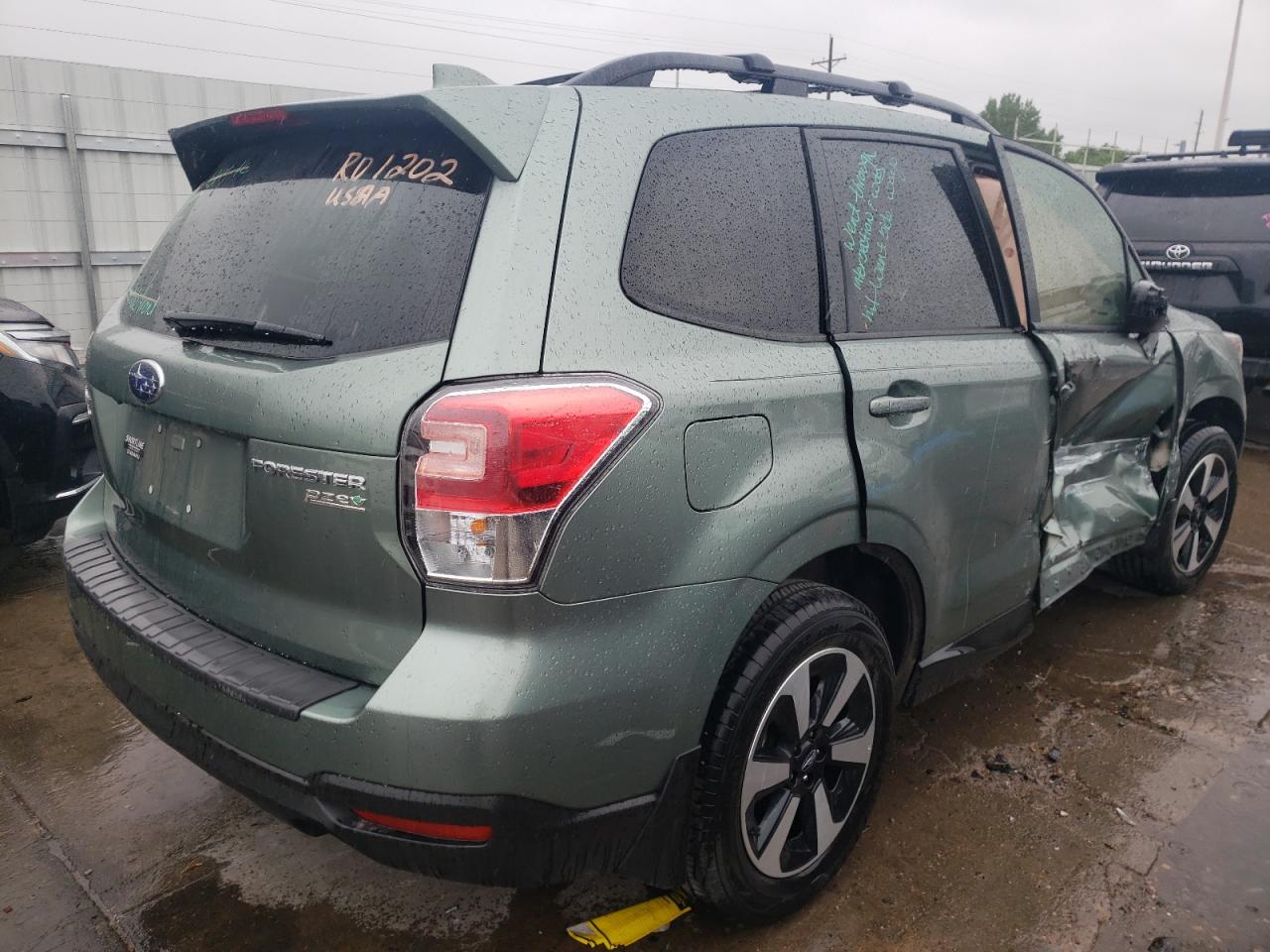 Photo 4 from auction – 2017 SUBARU FORESTER 2 with VIN JF2SJAGC9HH565163