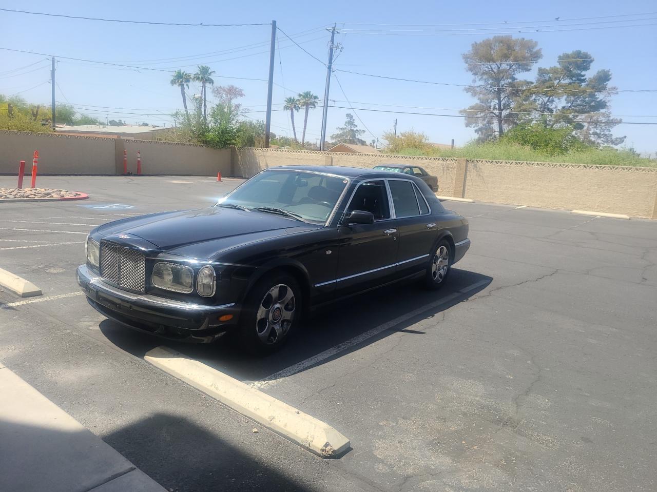 Photo 2 from auction – 2000 BENTLEY ARNAGE with VIN SCBLC31E4YCX04277