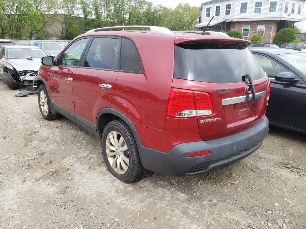 Photo 3 from auction – 2011 KIA SORENTO EX with VIN 5XYKUCA12BG036890