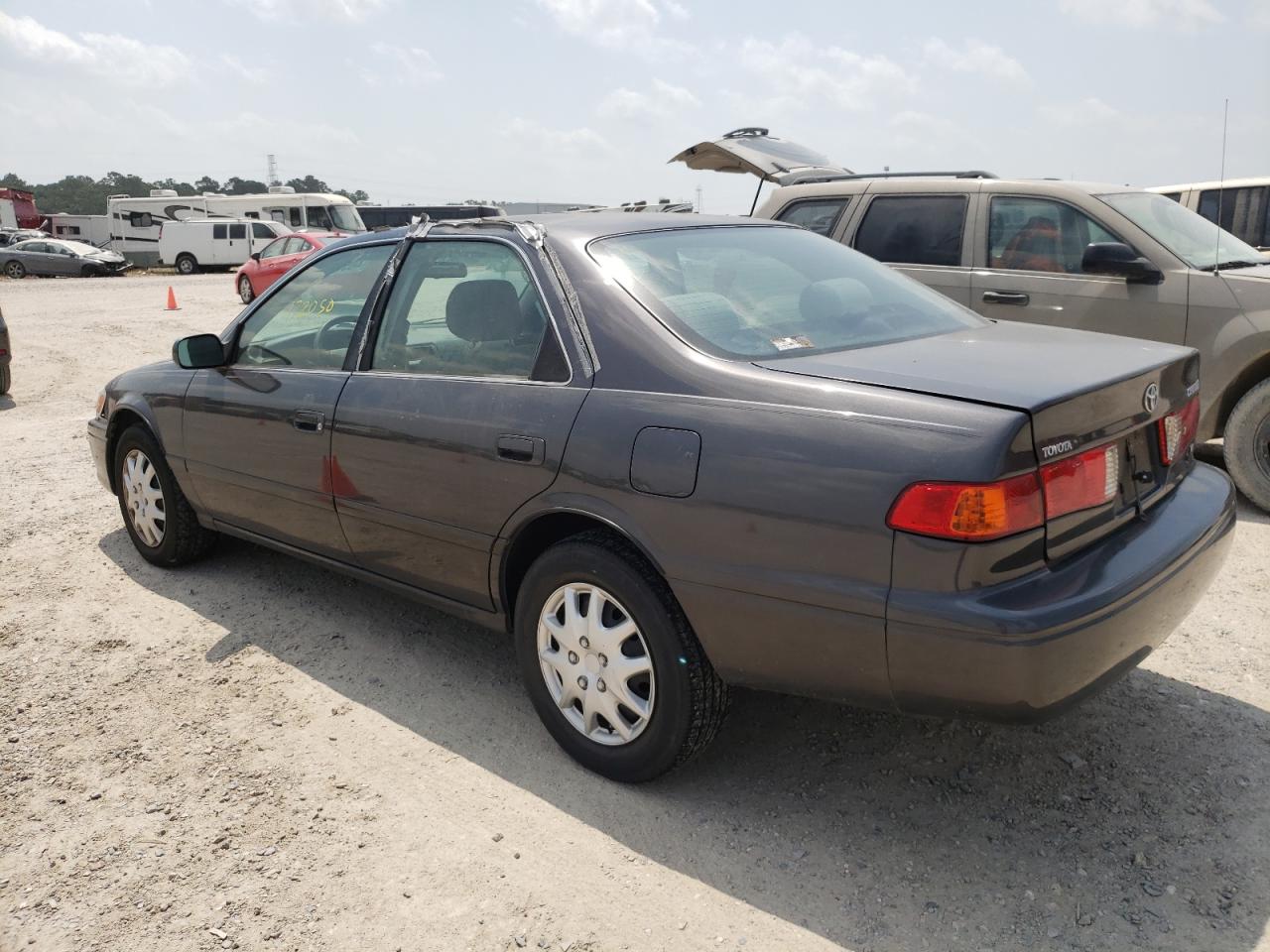 Photo 3 from auction – 2001 TOYOTA CAMRY CE with VIN JT2BF22K110341418