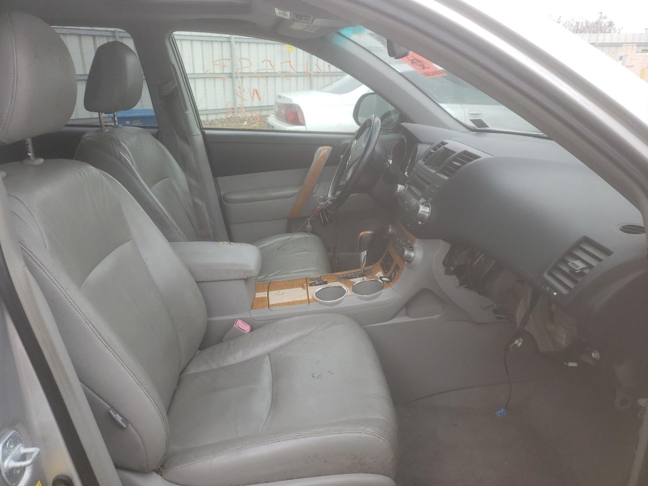 Photo 5 from auction – 2008 TOYOTA HIGHLANDER with VIN JTEEW44A882002802