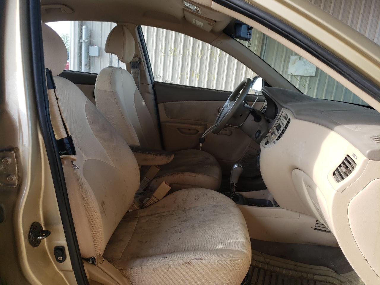 Photo 5 from auction – 2007 KIA RIO BASE with VIN KNADE123976196847
