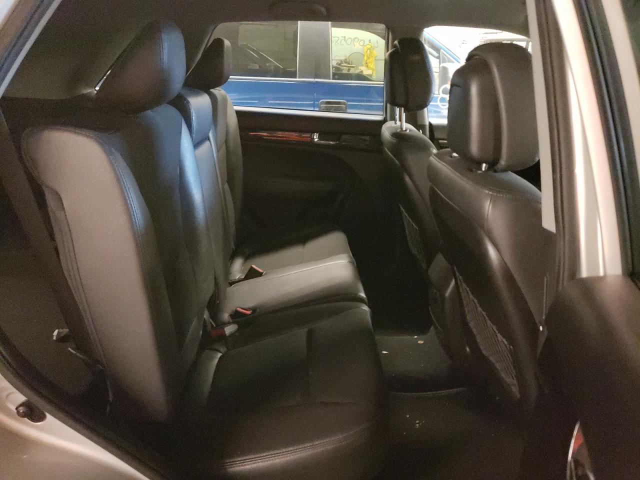 Photo 6 from auction – 2012 KIA SORENTO EX with VIN 5XYKU3A61CG254672