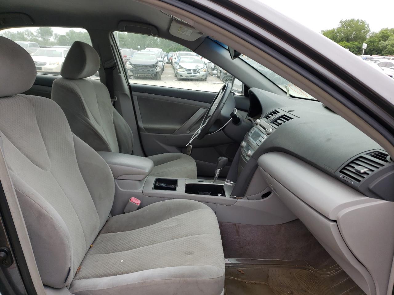 Photo 5 from auction – 2007 TOYOTA CAMRY HYBR with VIN JTNBB46K973006113