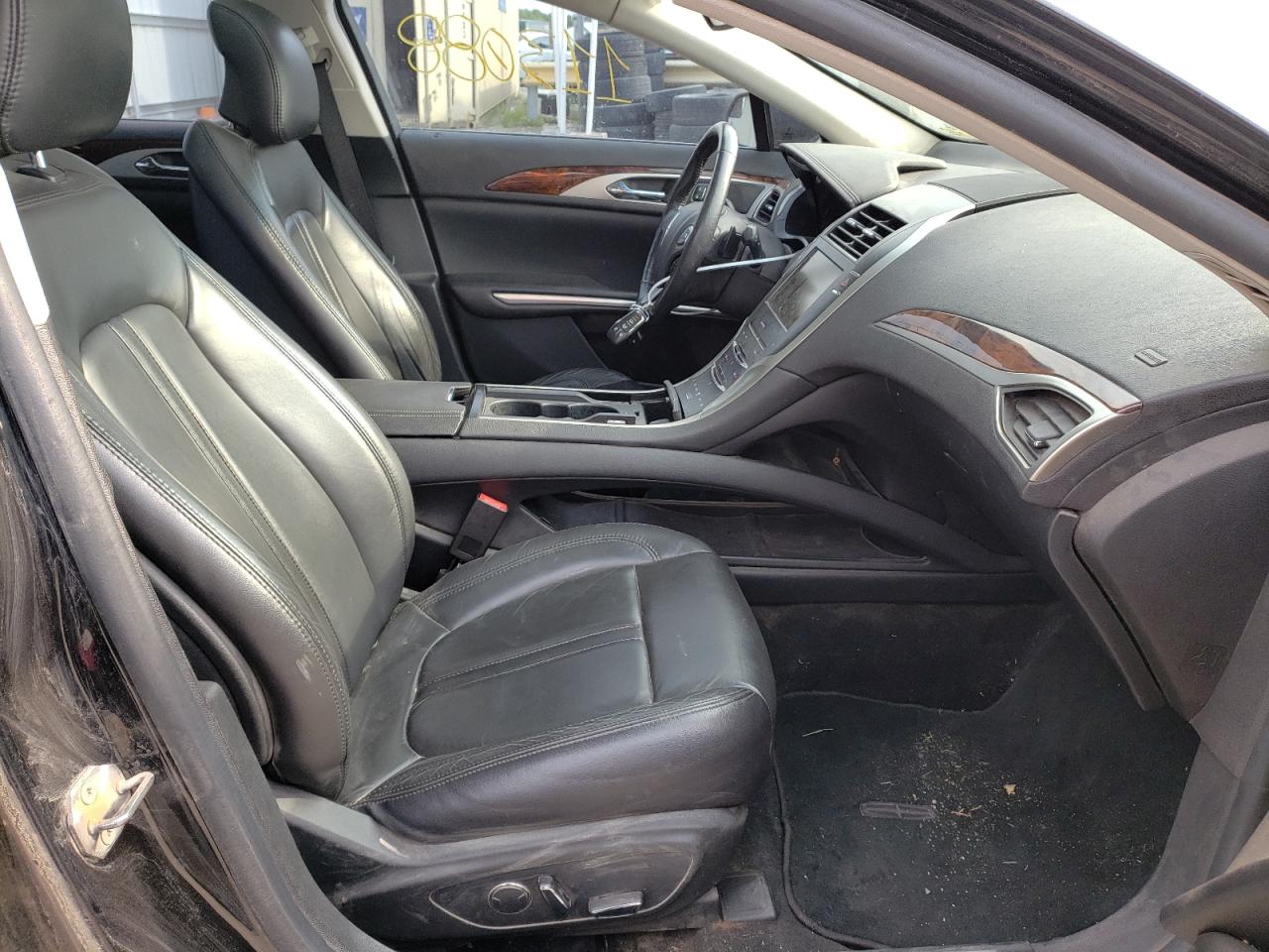 Photo 5 from auction – 2013 LINCOLN MKZ with VIN 3LN6L2G97DR828243