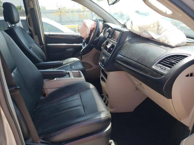 Photo 5 from auction – 2016 CHRYSLER TOWN & COU with VIN 2C4RC1BG7GR110767