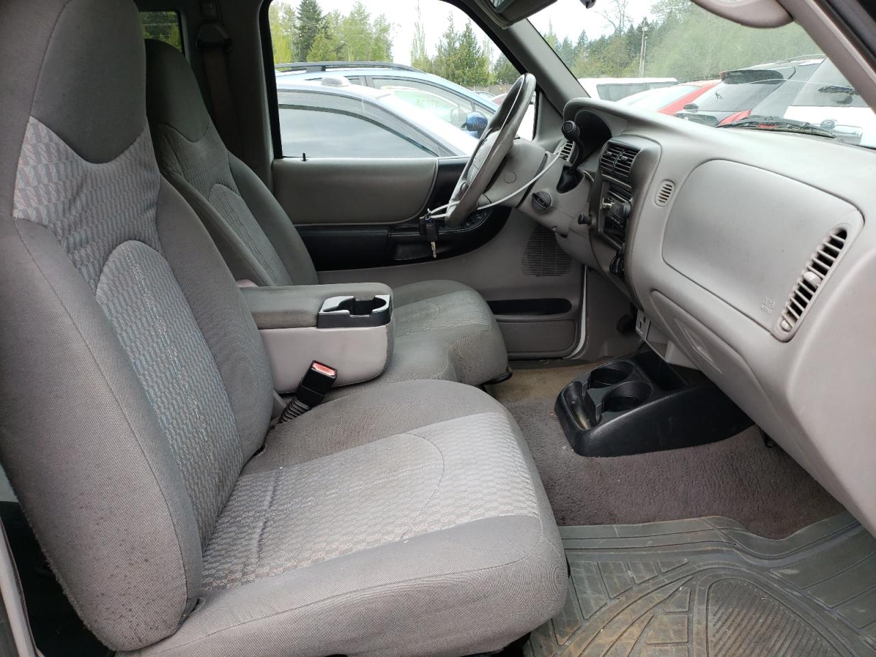 Photo 5 from auction – 2002 MAZDA B3000 CAB with VIN 4F4YR16UX2TM05137