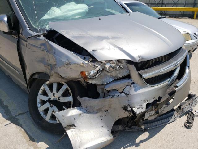 Photo 9 from auction – 2016 CHRYSLER TOWN & COU with VIN 2C4RC1BG7GR110767