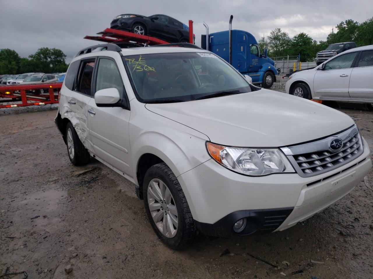 SUBARU FORESTER L 2012 with VIN JF2SHAEC8CH456703 - Photo from auction