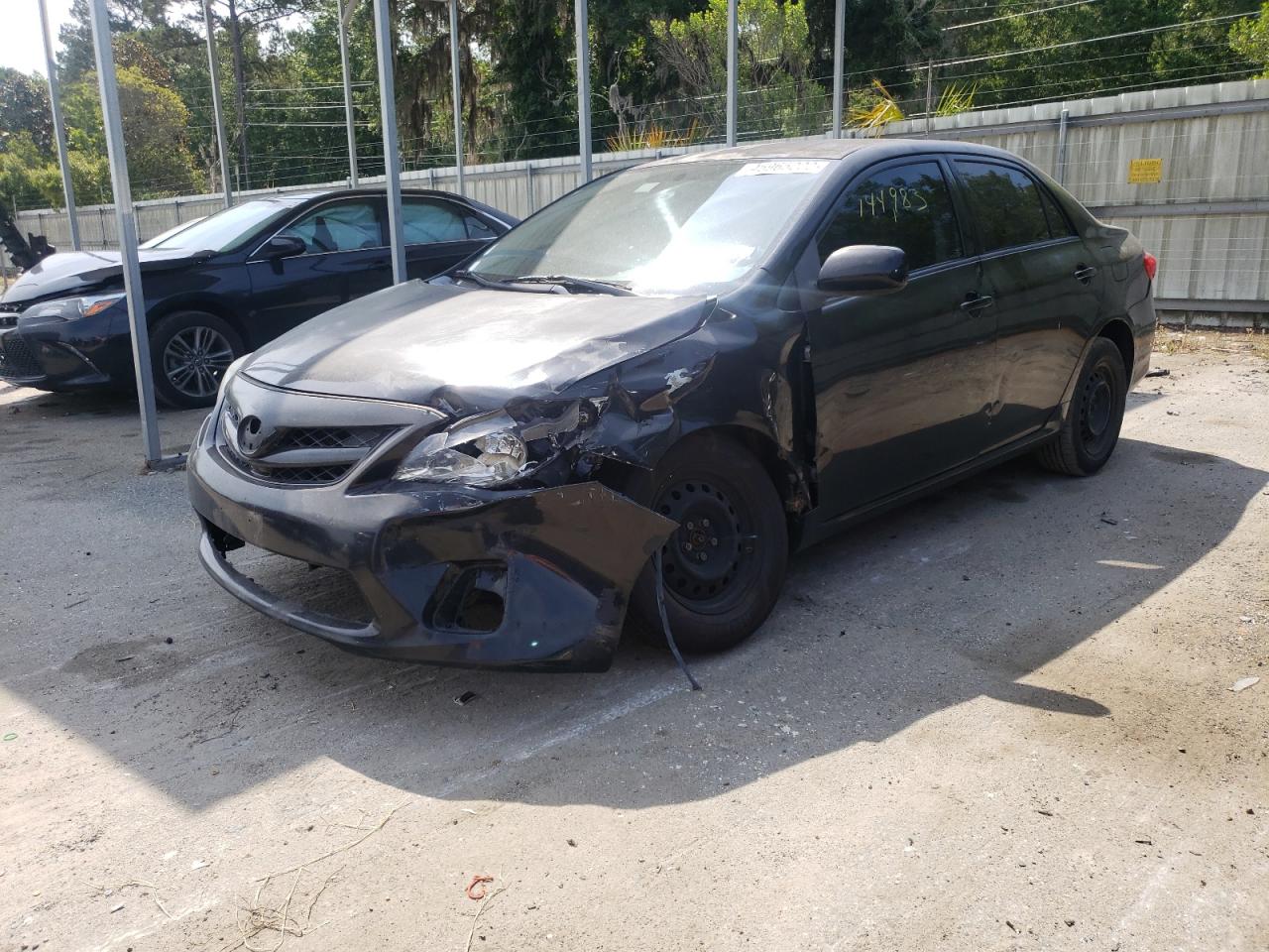 Photo 2 from auction – 2013 TOYOTA CORROLA with VIN 5YFBU4EE7DP080000