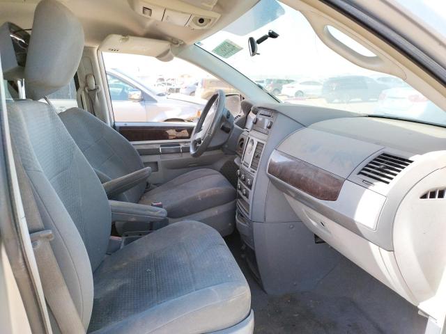 Photo 5 from auction – 2010 CHRYSLER TOWN & COU with VIN 2A4RR5D17AR500994