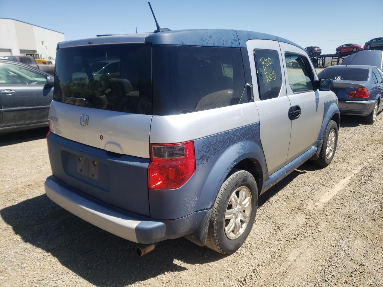 Photo 16 from auction – 2006 HONDA ELEMENT EX with VIN 5J6YH286X6L012755