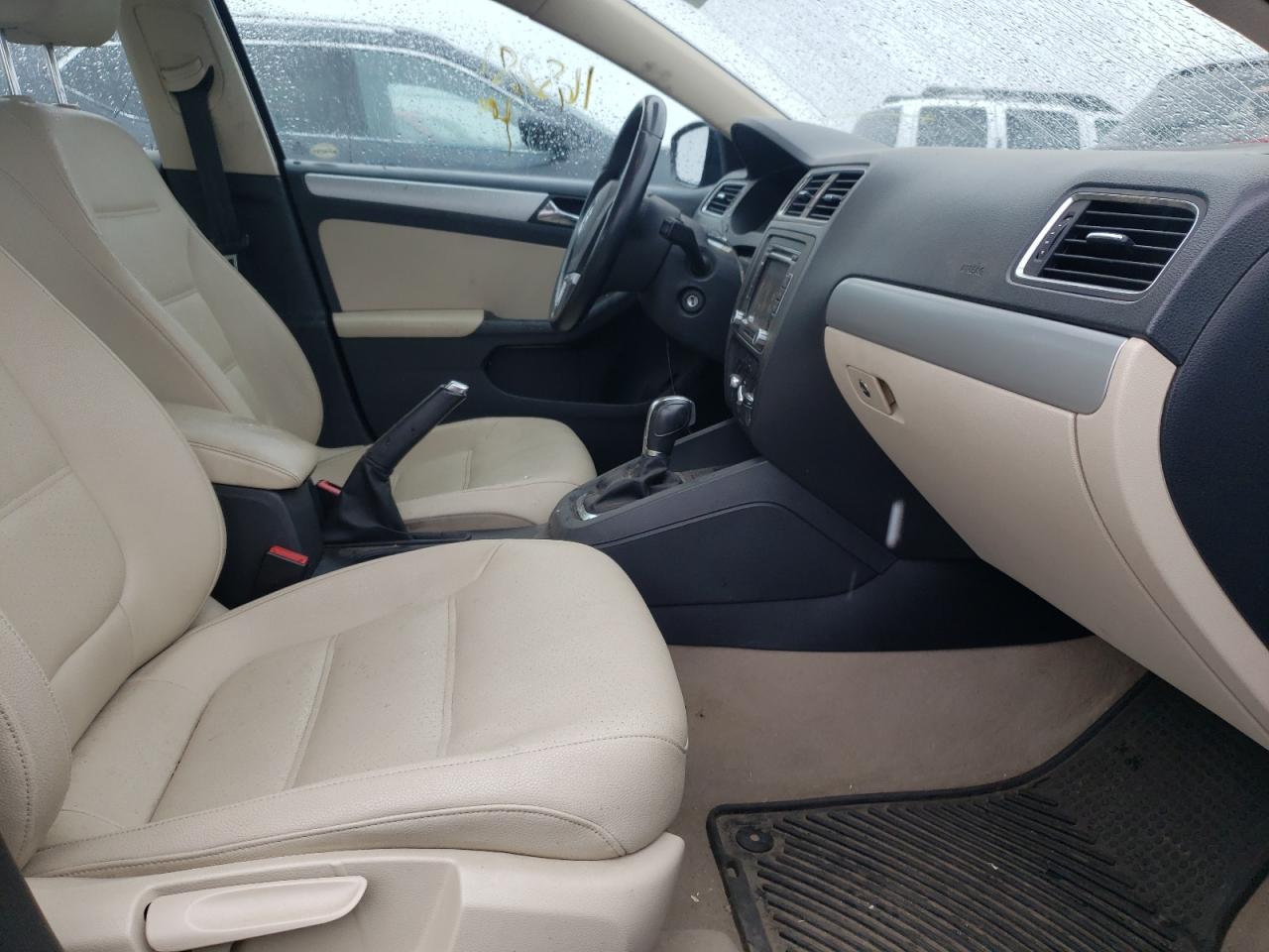 Photo 18 from auction – 2011 VOLKSWAGEN JETTA TDI with VIN 3VWLL7AJXBM030494
