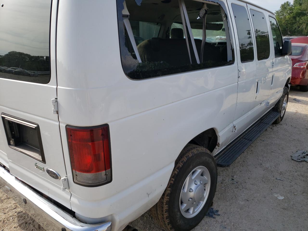 Photo 9 from auction – 2013 FORD ECONOLINE with VIN 1FBNE3BL0DDA05296