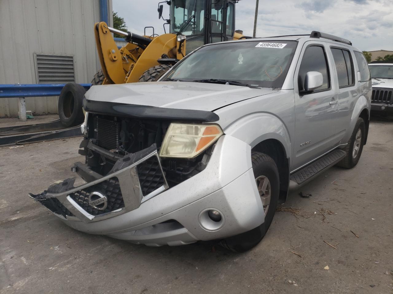 Photo 2 from auction – 2005 NISSAN PATHFINDER with VIN 5N1AR18W15C745771