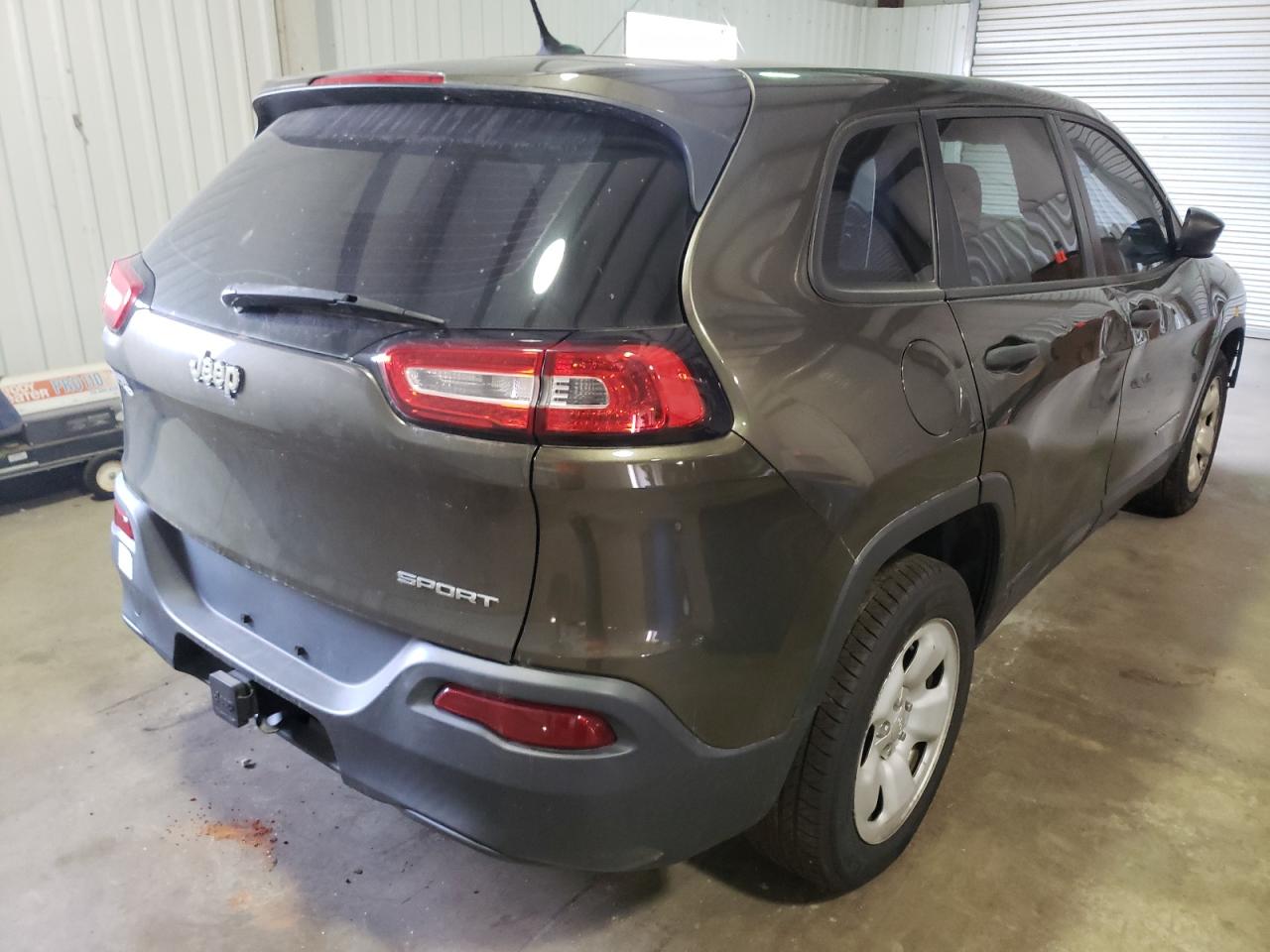 Photo 4 from auction – 2015 JEEP CHEROKEE S with VIN 1C4PJLAB4FW525971