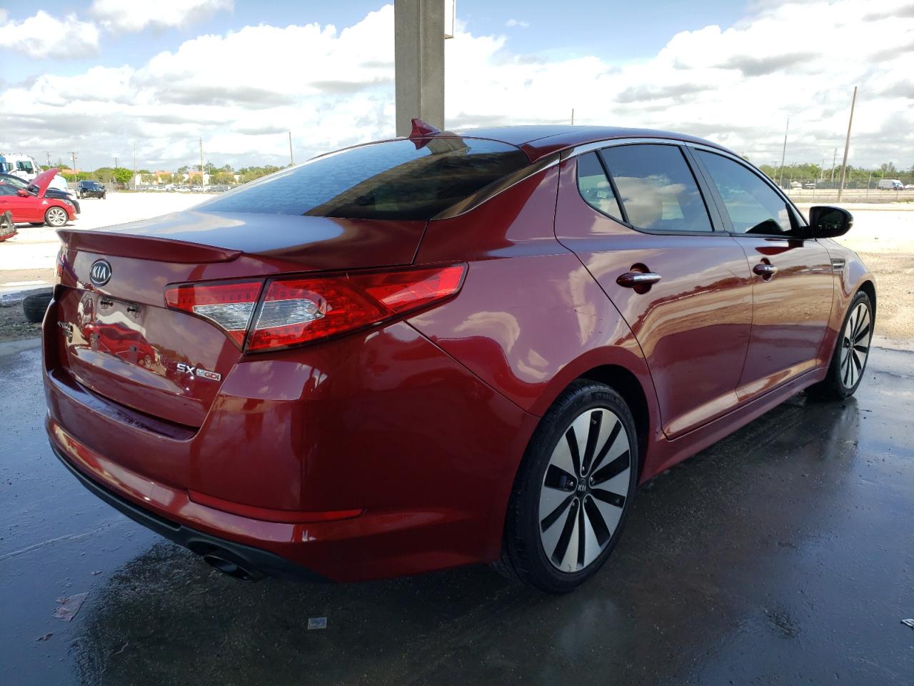 Photo 4 from auction – 2012 KIA OPTIMA with VIN 5XXGR4A69CG076687