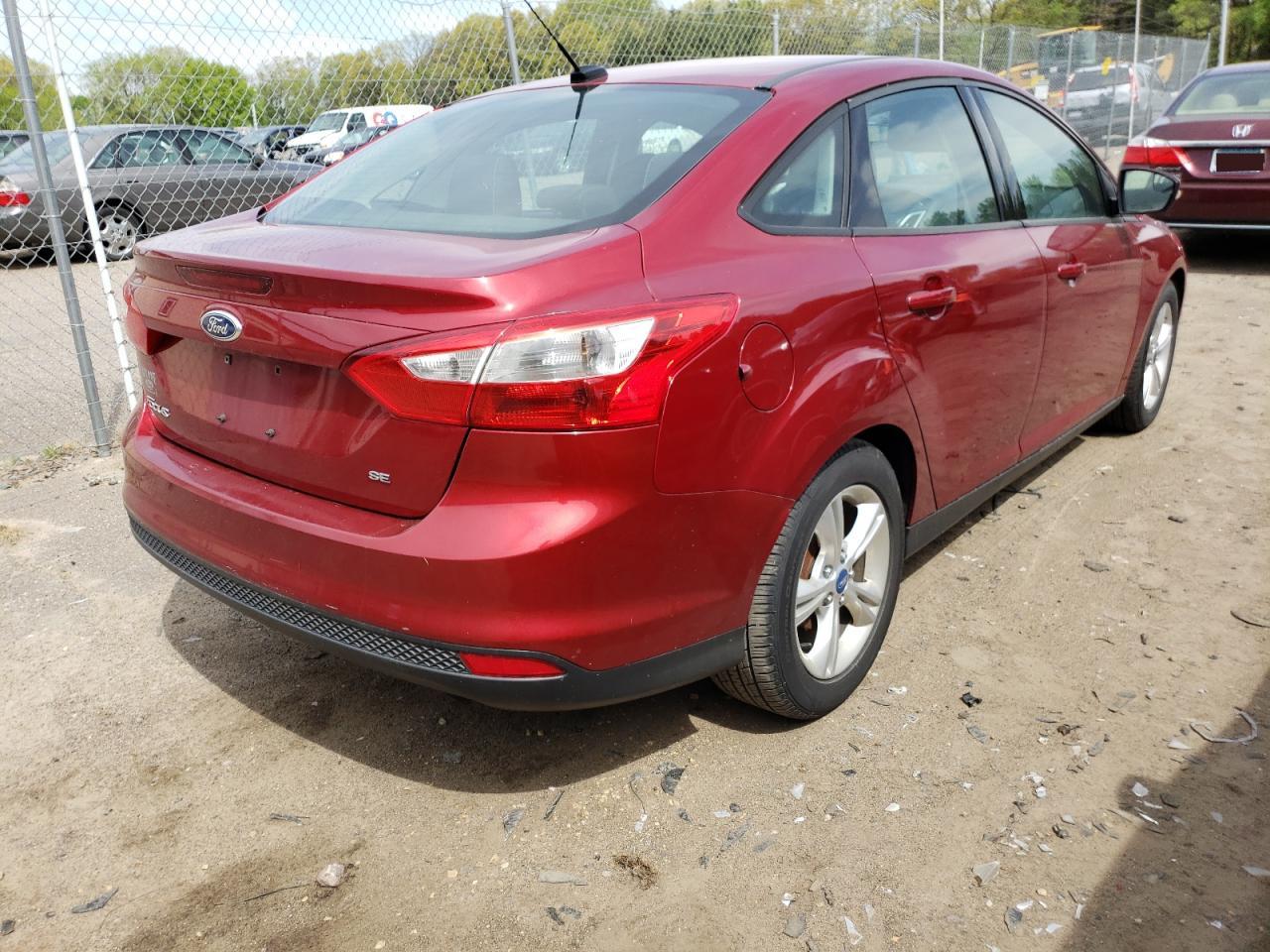 Photo 4 from auction – 2014 FORD FOCUS SE with VIN 1FADP3F29EL106465