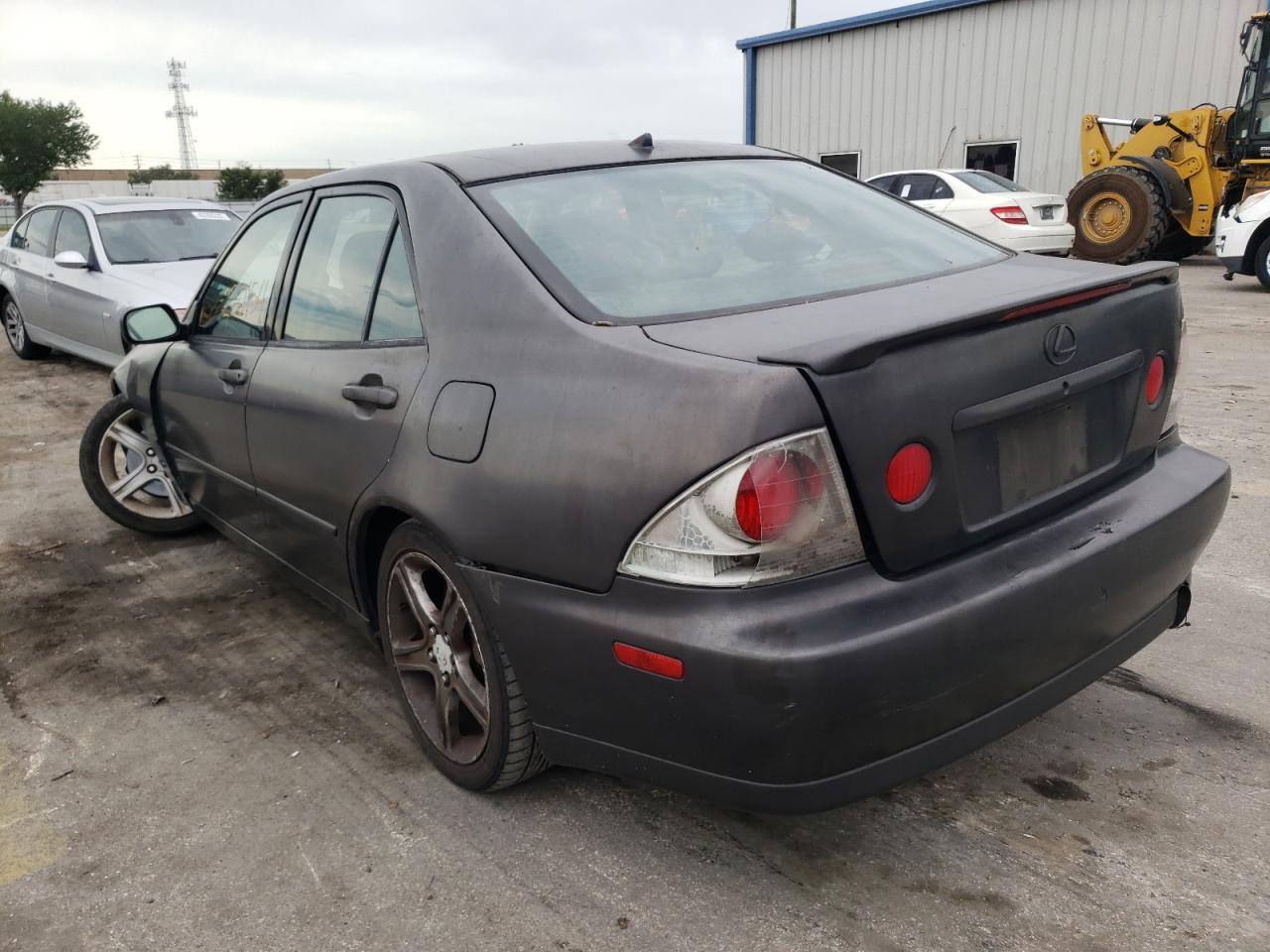 Photo 3 from auction – 2001 LEXUS IS 300 with VIN JTHBD182010007703