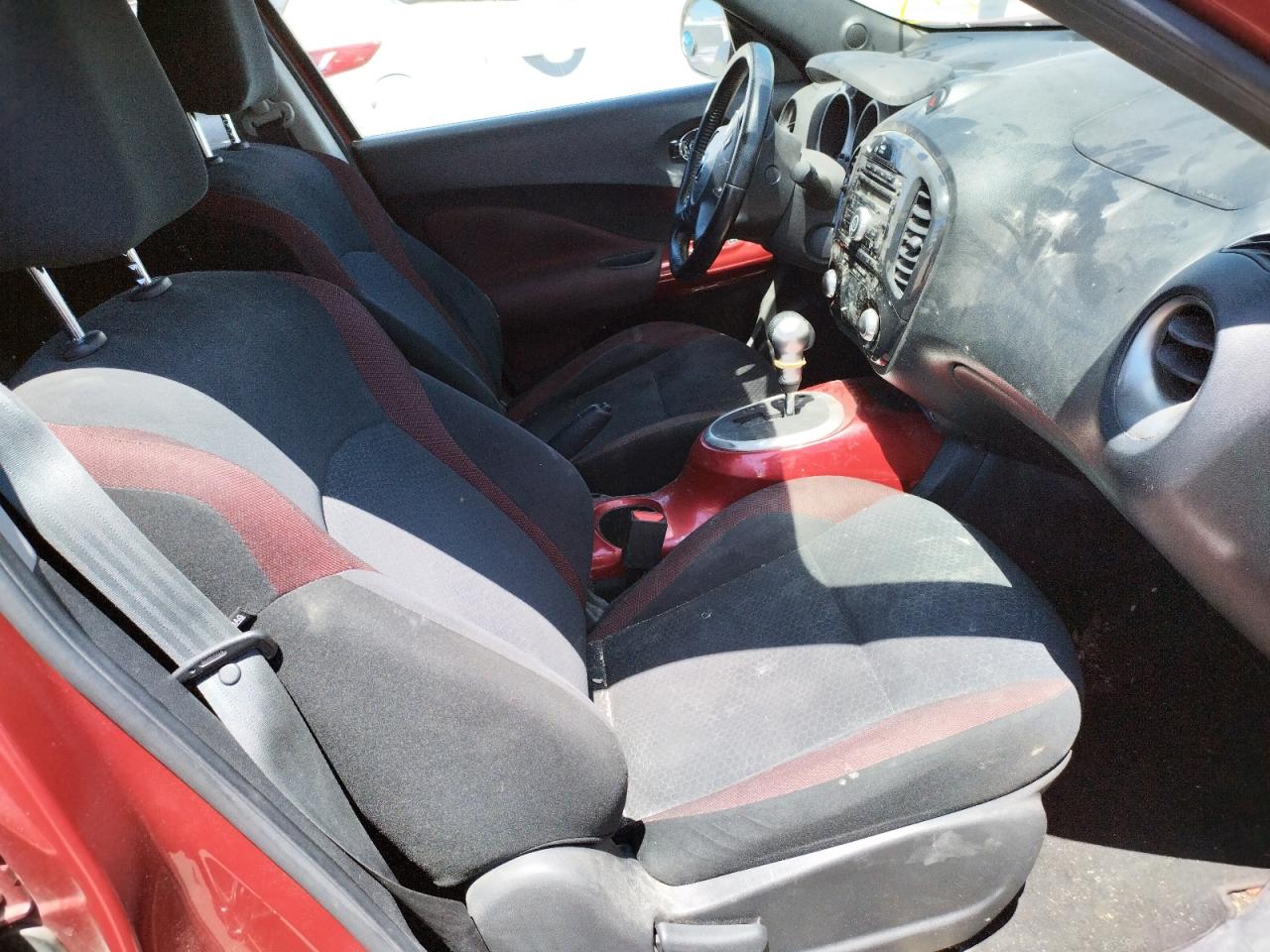 Photo 5 from auction – 2011 NISSAN JUKE S with VIN JN8AF5MR9BT008029