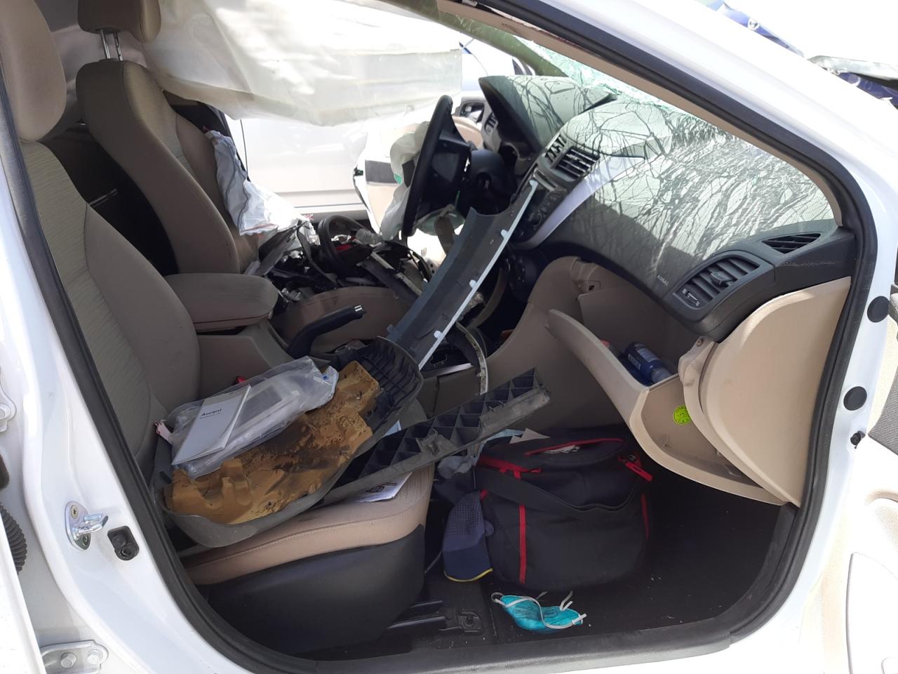 Photo 5 from auction – 2017 HYUNDAI ACCENT SE with VIN KMHCT4AE1HU348749