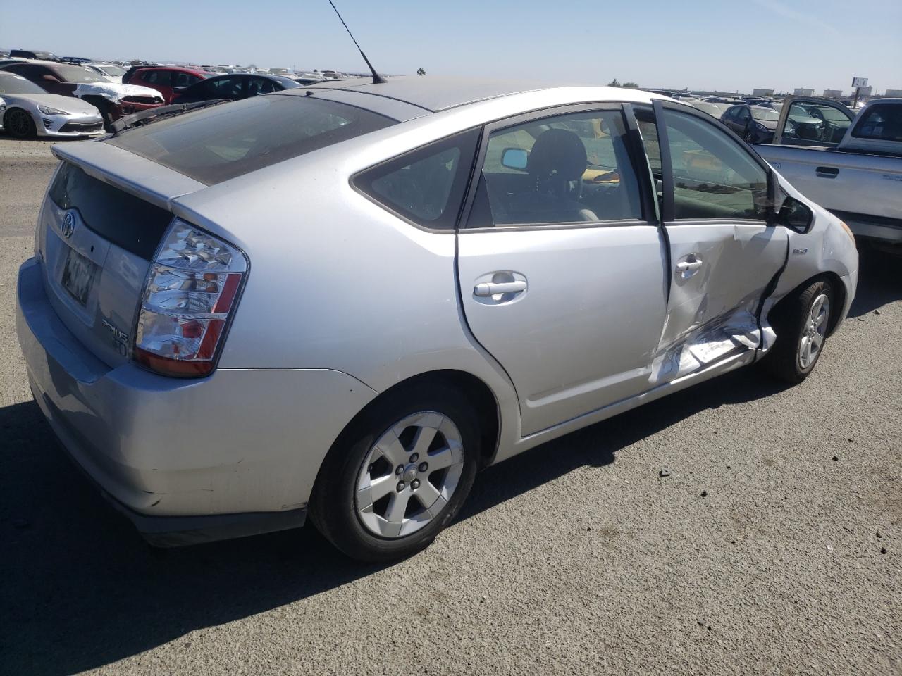 Photo 4 from auction – 2007 TOYOTA PRIUS with VIN JTDKB20U273289649