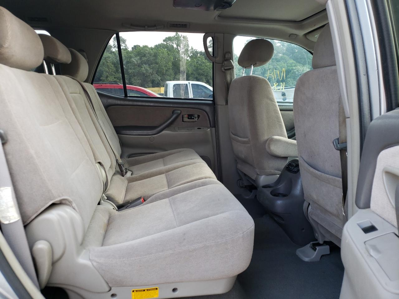 Photo 6 from auction – 2004 TOYOTA SEQUOIA SR with VIN 5TDZT34A34S208640