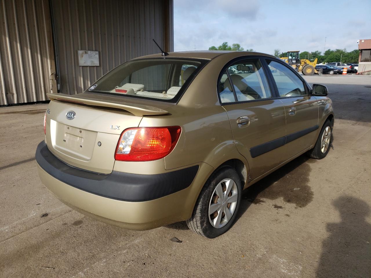 Photo 4 from auction – 2007 KIA RIO BASE with VIN KNADE123976196847