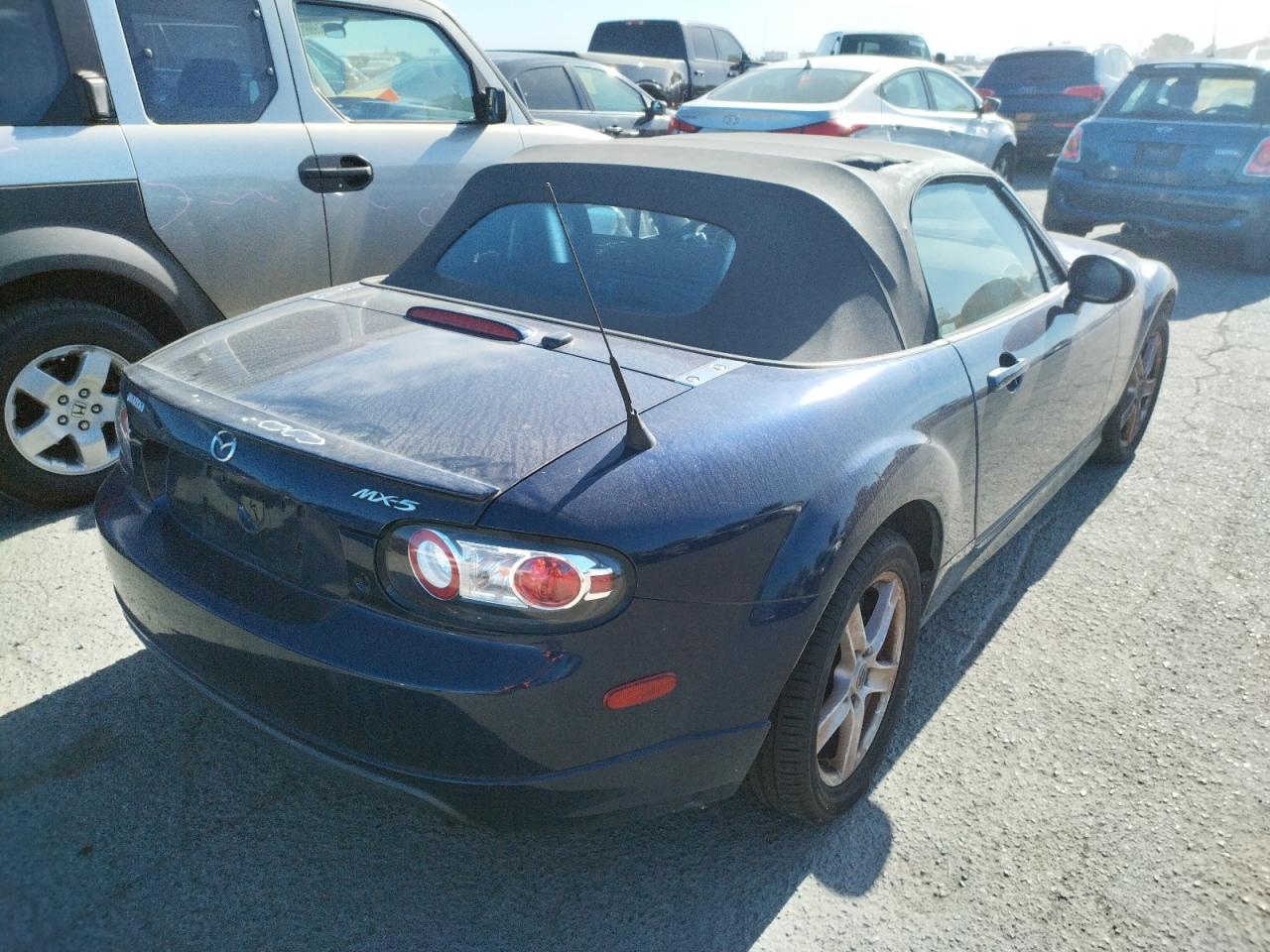 Photo 4 from auction – 2007 MAZDA MX-5 MIATA with VIN JM1NC25F670127013