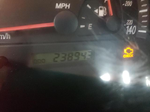 Photo 8 from auction – 2004 TOYOTA CAMRY LE with VIN 4T1BF30K44U078432
